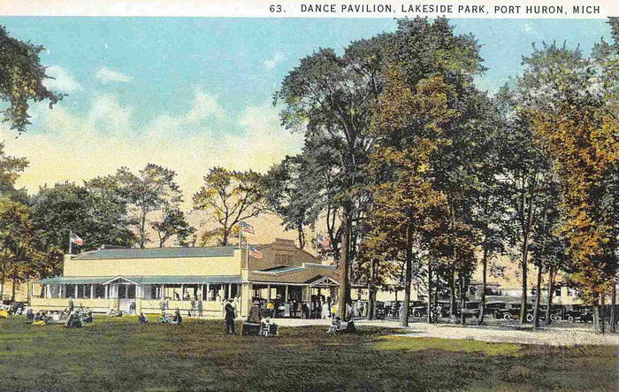 Lakeside Pavillion - Old Postcard Photo (newer photo)